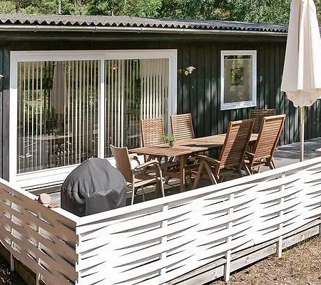 Casa vacanze Three-bedroom Holiday In Nexo 33 Vester Somarken