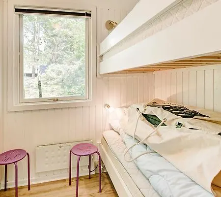 Three-bedroom Holiday In Nexo 33 *